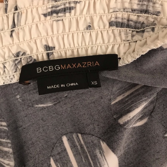 BCBG Black/White Top (XS) - Picture 5 of 6